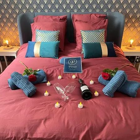 Venus Escapade Romantique Avec Jacuzzi Nantes