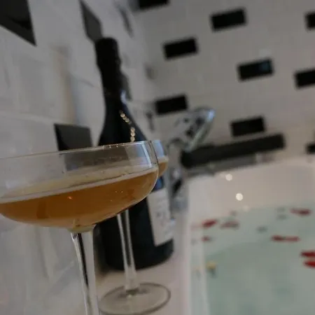 Appartamento Vénus Love room Escapade romantique avec jacuzzi