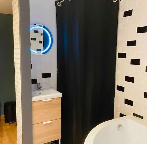 Vénus Love room Escapade romantique avec jacuzzi Appartamento