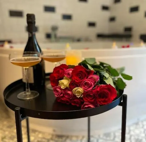 Appartamento Vénus Love room Escapade romantique avec jacuzzi Nantes