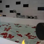 Nuit Magique Avec Jacuzzi Prive * 南特